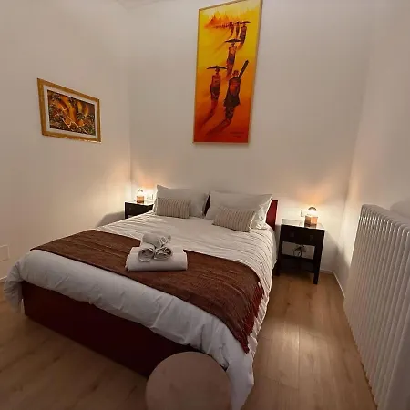After B00king Scаn Qr-c0dе --rome Charm 4 Guests *